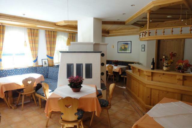 Pension Alpenrose Maishofen Exterior photo